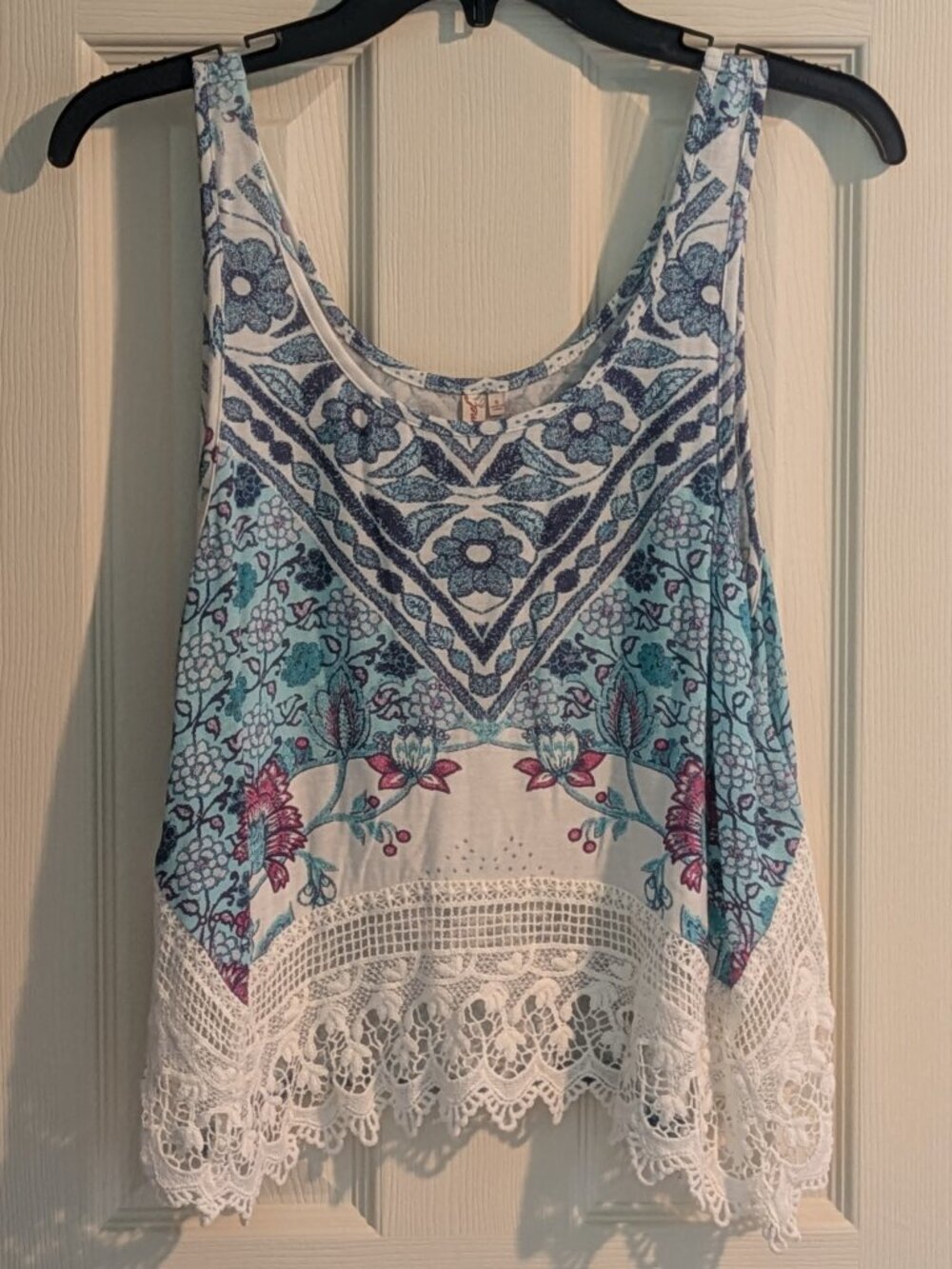 Red Camel Boho Print Lace Hem Tank Top | Juniors Small